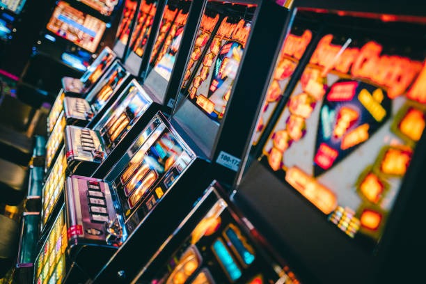 empire toto Mega Wheel live game interface showing segment selection and round schedule